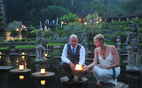 Tirta Ayu Hotel And Restaurant