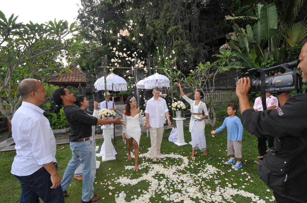 Tirta Ayu Hotel And Restaurant Karangasem Exterior foto