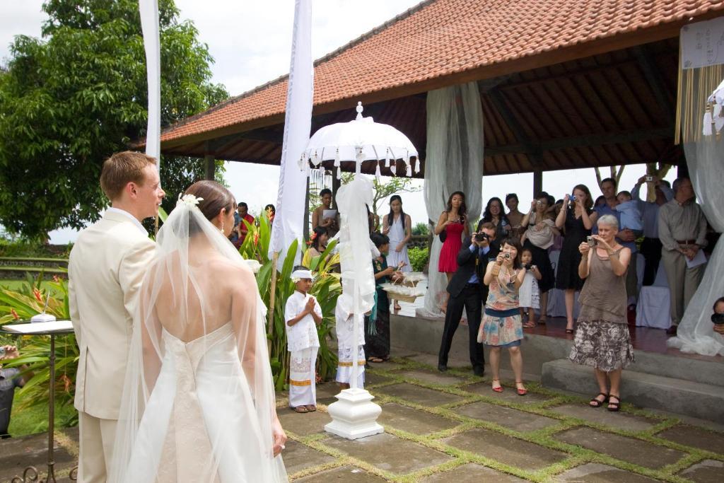 Tirta Ayu Hotel And Restaurant Karangasem Exterior foto