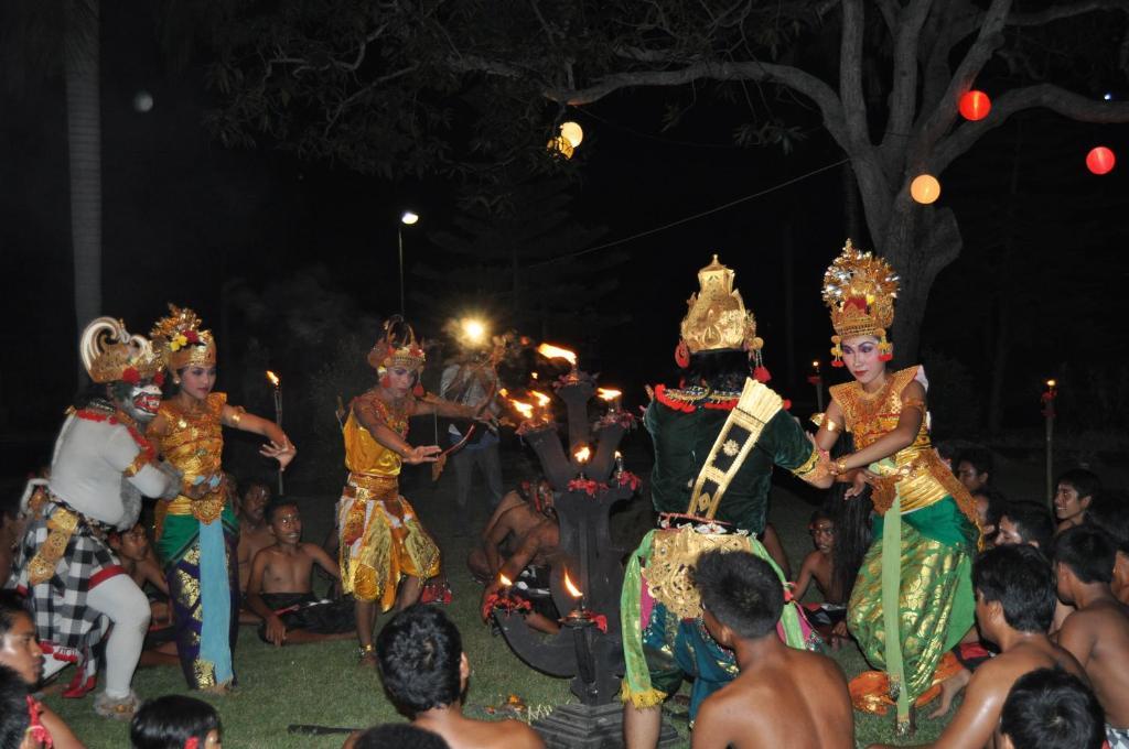 Tirta Ayu Hotel And Restaurant Karangasem Exterior foto